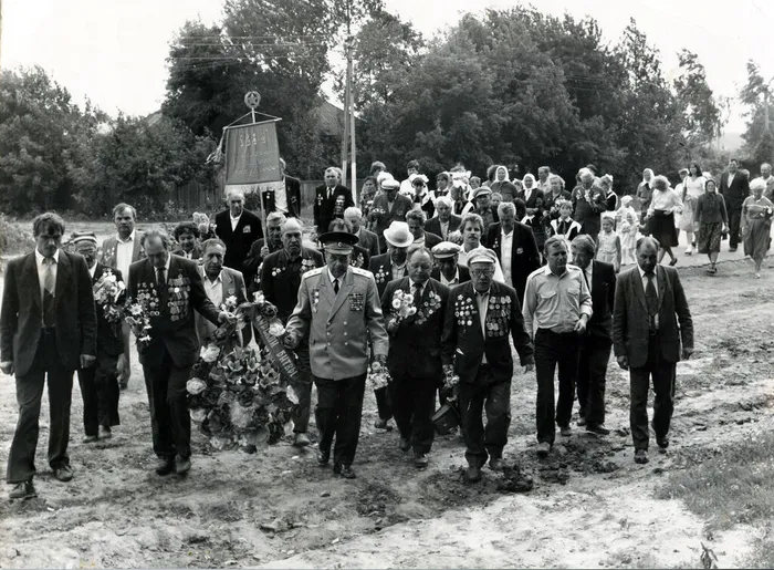 КП 15549. Чуев Н.Я. на праздновании 40-летия Курской битвы, ракитное, 1988 г.