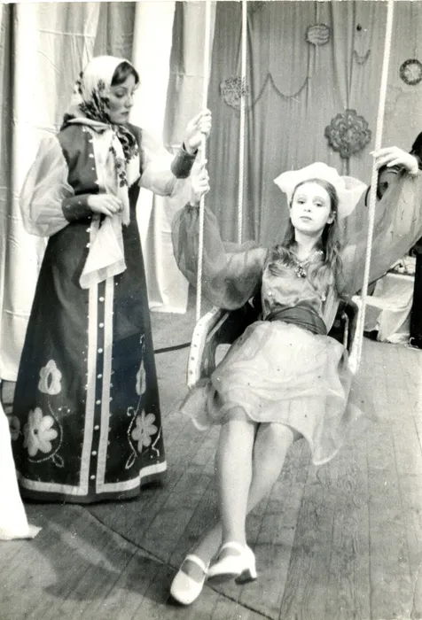 4КП 26226. Сцена из спектакля Елочка-золотая иголочка. 1980 гг